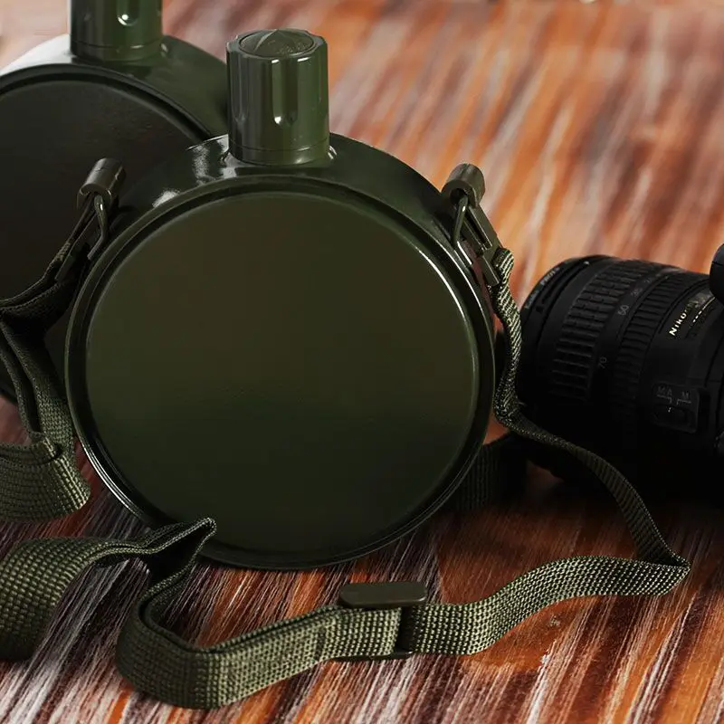 Billige 560 800ml edelstahl 304 Flachmann Camouflage military wasserkocher sport im freien Armee Flagon Camping Fahrrad Mein Wasser flasche