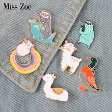 Bonito animais engraçados esmalte pino llama pato preguiça ovelha distintivo broche lapela pino jeans camisa saco dos desenhos animados jóias presente para crianças