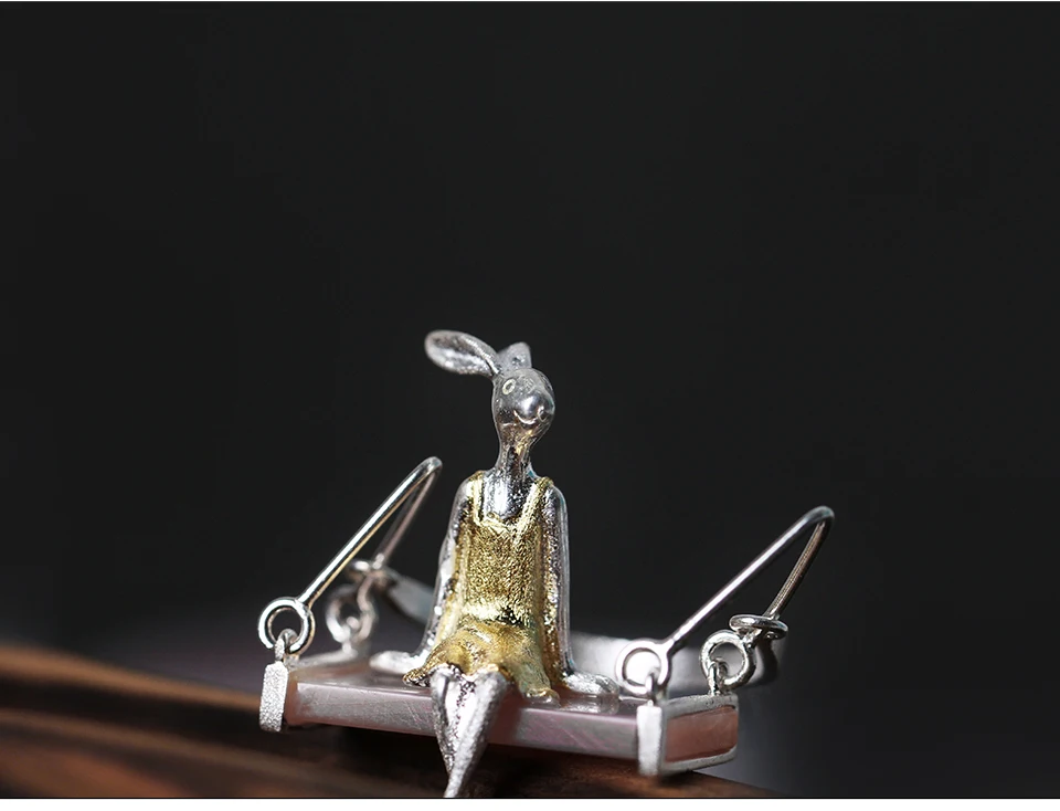 LFJE0098-Miss-Rabbit-Pendant-_09