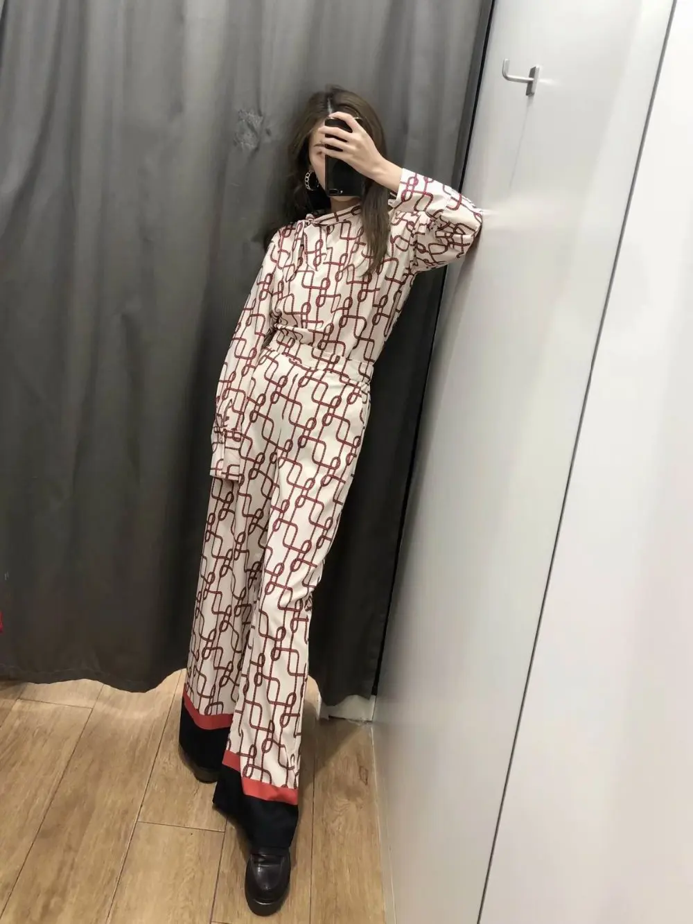  (10)