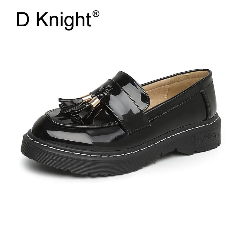 

Ladies Casual Slip-on Loafers Shoes New Elegant Patent Round Toe Women Loafers Sweet Fringe Decoration Women's Leisure Flats