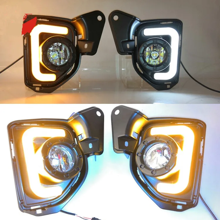

2014-2018 HIACE commuter hot-sale products Double LED light source fog lamp assembly for TOYOTA hiace body parts
