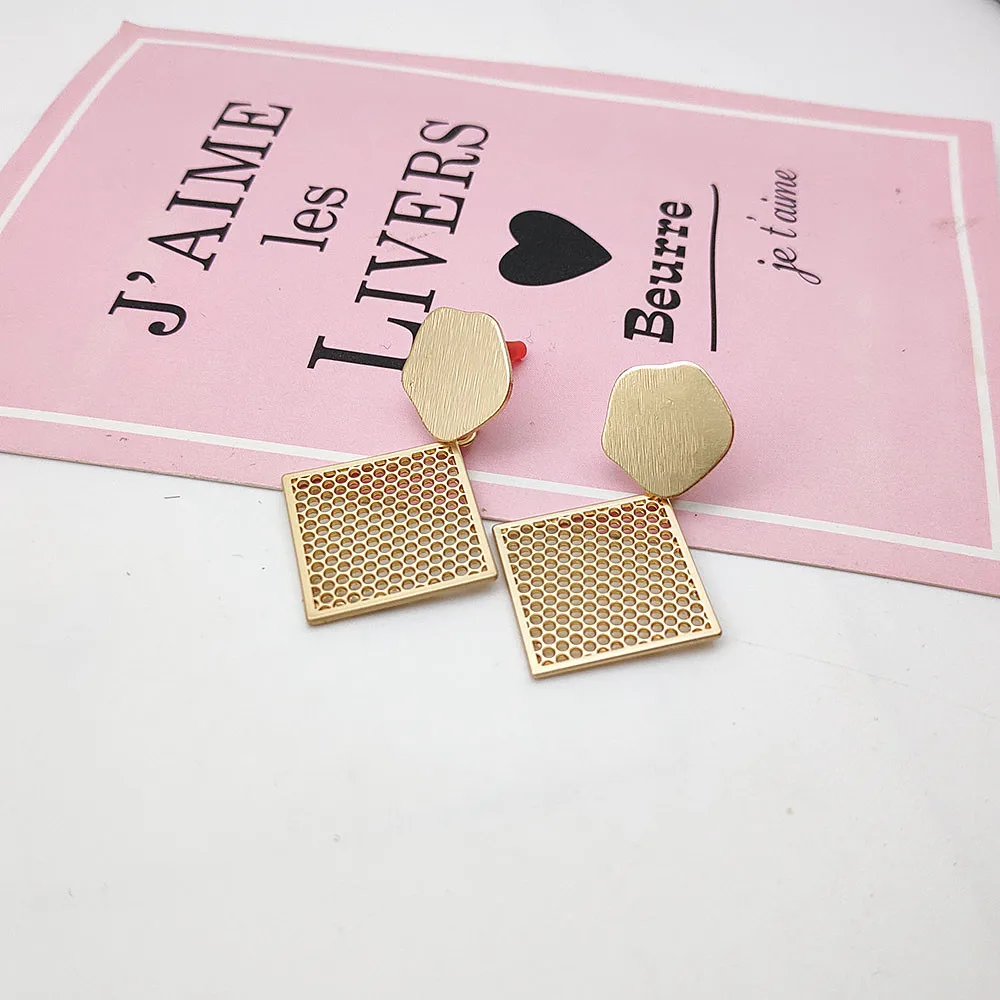 

2019 Square Pendant Earrings Golden Round Flower Geometric Earrings Matte Gold Pendant Large Earrings Women's jewelry W371