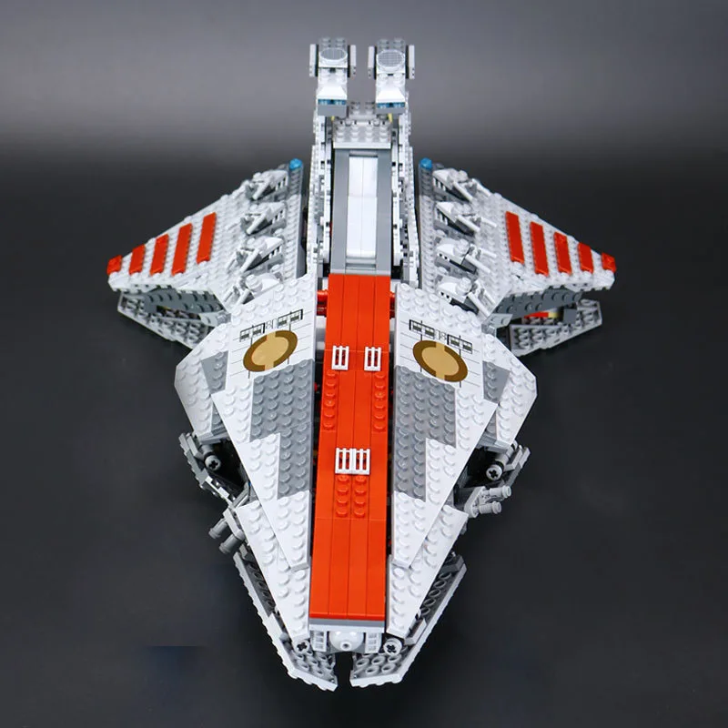 

StZhou Lepin Star Series Wars The Republic Fighting Cruiser Set Building Blocks Brick Educational Toys for Children DIY Gift
