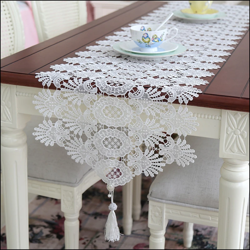 2017 New Lace Hollow Table Runner White Solid Table