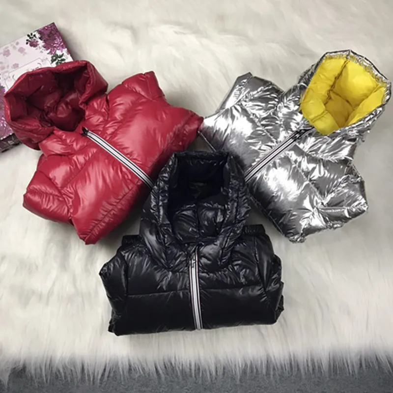 

2018 INS HOT KIDS SOLID COLOR DOWN COAT RED BLACK SILVER COLOR BOYS CLOTHING GIRLS CLOTHING VESTIDOS CHRISTMAS GIFTS