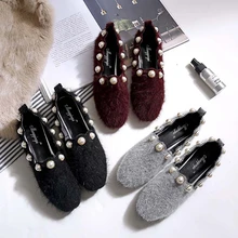 Косматые тапочки; женская обувь с жемчугом; модная пушистая женская обувь из флока без застежки; цвет черный, бордовый, серый; теплая зимняя обувь на меху; большие размеры 43