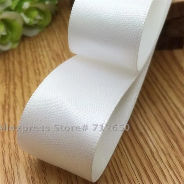 0.3029 white  (1)