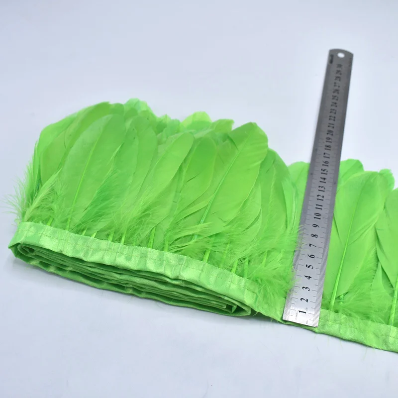 2 м/лот топ природные гусиное перо отделкой бахромой 15-20 см окрашенная черное перо лента для ремесел ленты для юбка DIY декоративные - Цвет: Apple green