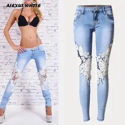 Отверстие полые кружево джинсы для женщин для Низкая талия стрейч узкие джинсовые мотобрюки Модные женские рваные узкие брюки