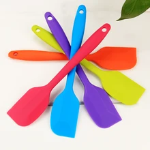 Высококачественный Малый силиконовый скребок для масла для глазури и пирожных украшение для помадной глазури инструмент для выпечки(1 шт., произвольный цвет