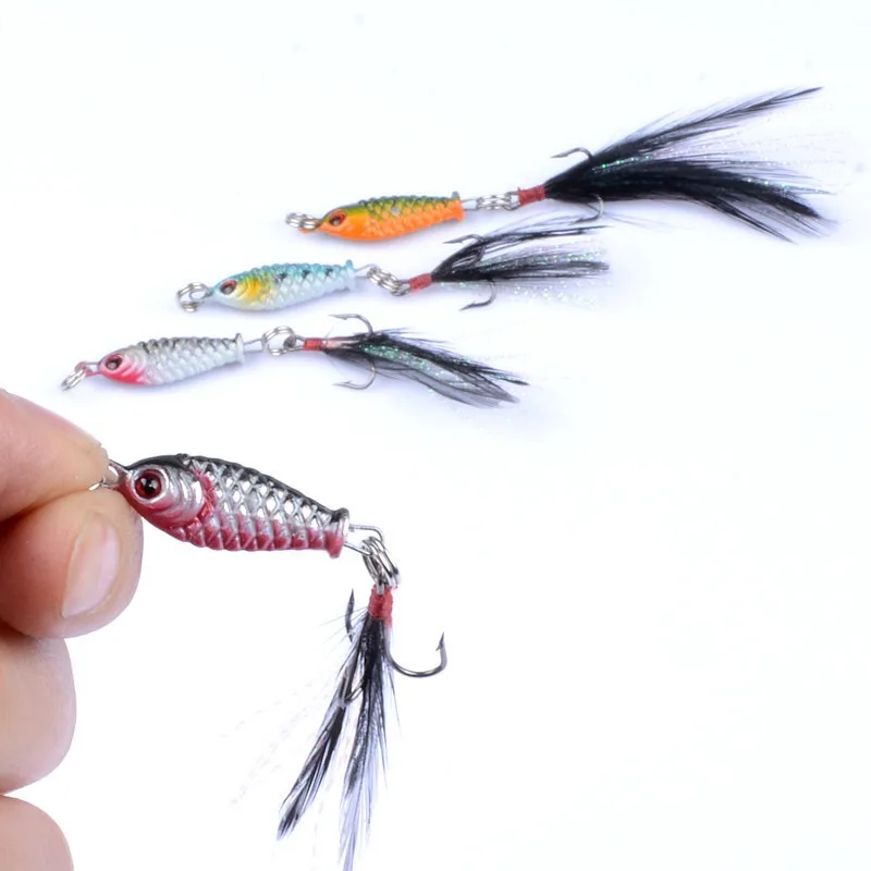 

1pcs 6g Fishing Lures Wobblers CrankBaits Jig Shone Metal Sequin Trout mini Spoon With Feather Hooks for Carp Fishing Pesca