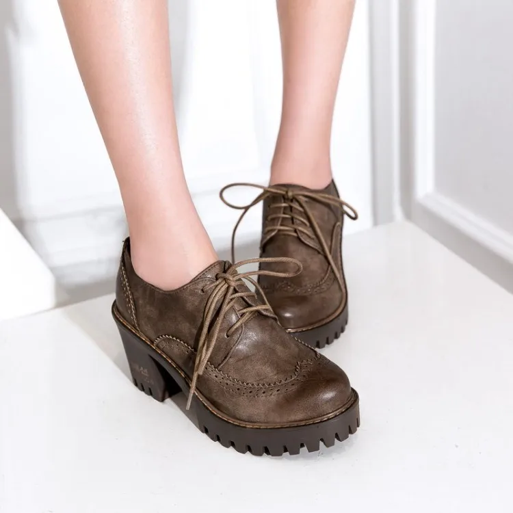 Klasyka, ktÃ³ra zawsze bÄdzie do Ciebie pasowaÄ | Dr martens shoes outfit, Dr martens outfit 