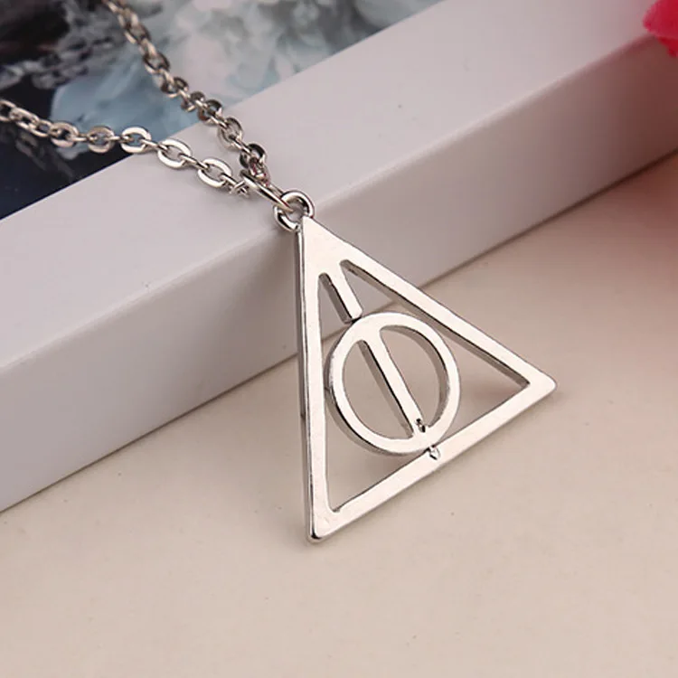 

Movies Ornaments Harley Baud Necklace Luna Death Hallows Triangle Pendeloque Cut Party Halloween Christmas Gift