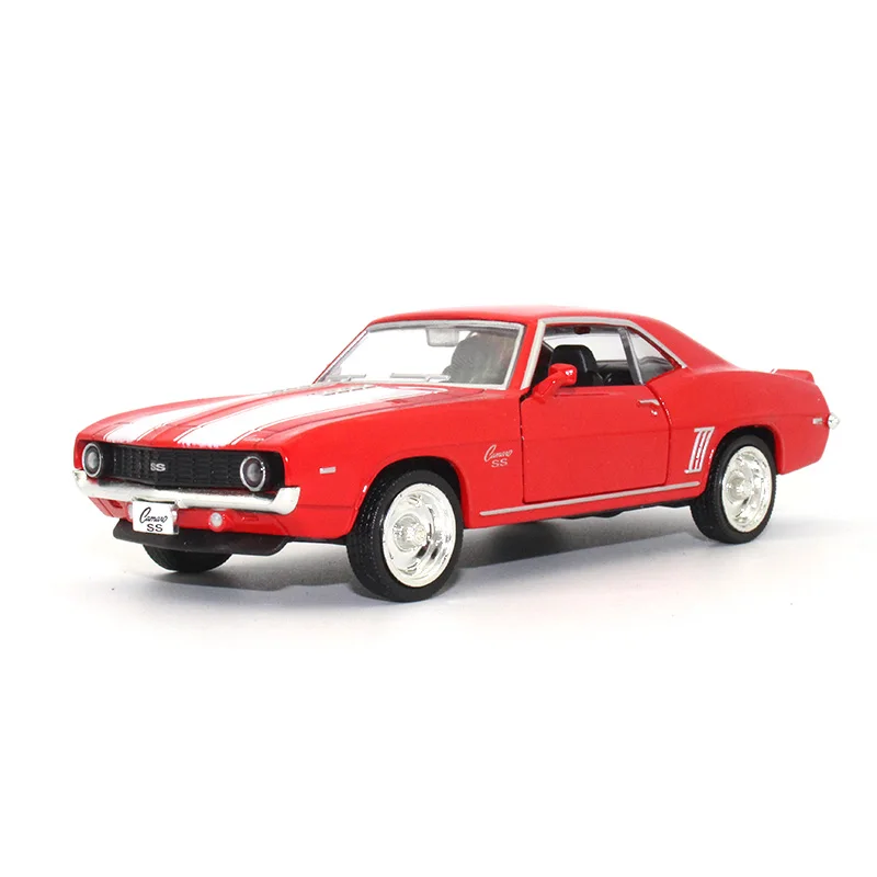 

RMZ 1:36 Alloy car model Diecast kids toys Chevrolet SS Pull back function Collection decoration Gift for children