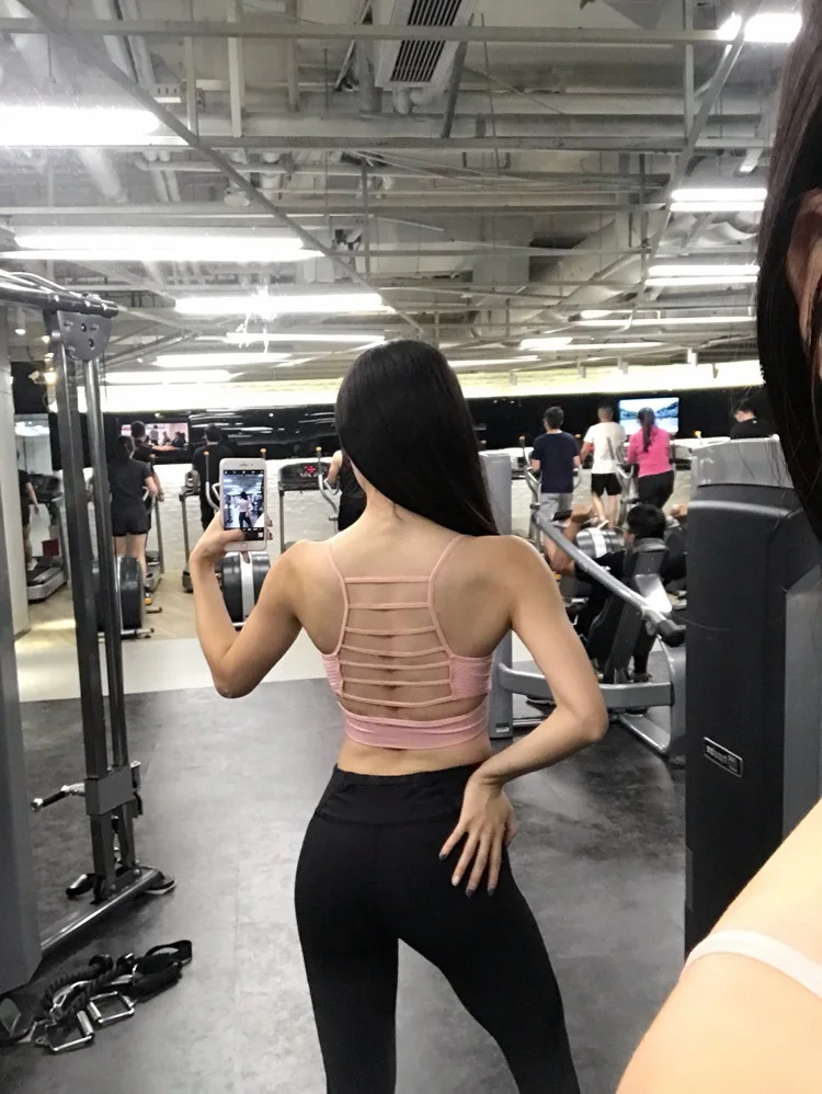 1 (19)