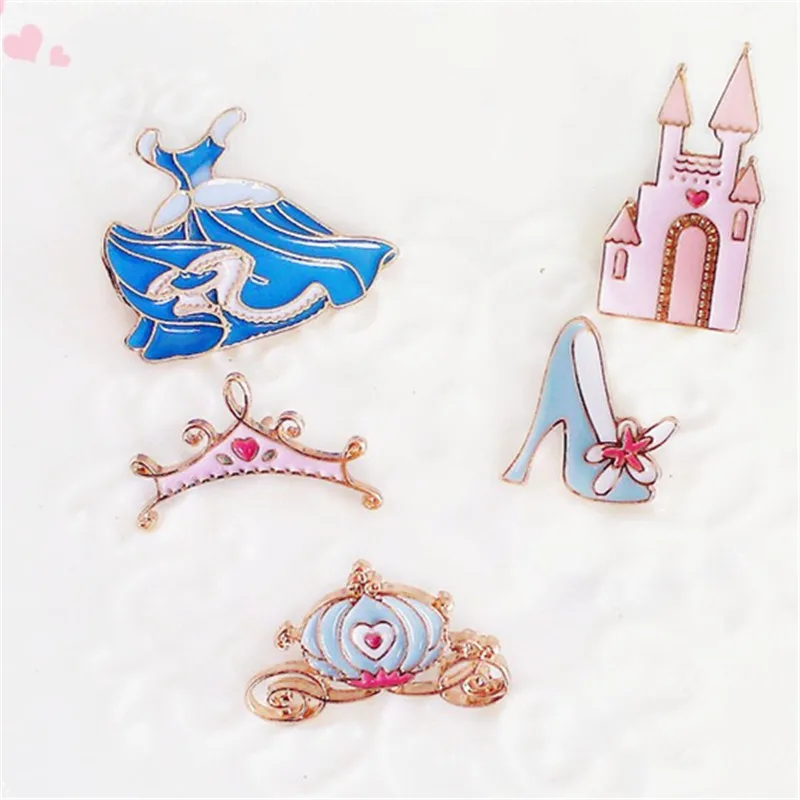 

Restoring ancient ways is exaggerated personality fairy tale Cinderella crown brooches package dress brooch brooch