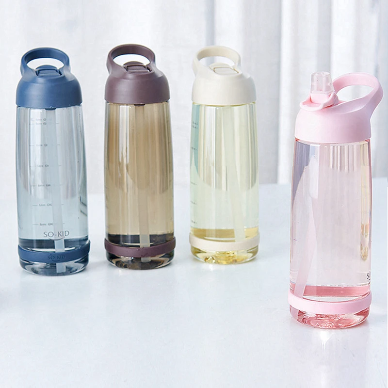 في الهواء الطلق Gourde المياه زجاجة Shakerwith القش الرياضية زجاجات BPA شحن صديقة للبيئة مع غطاء المشي التخييم البلاستيك زجاجات مياه