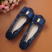 2017Genuine Leather font b Women b font Flats Shoes Fashion Casual Lace up Soft Loafers Spring