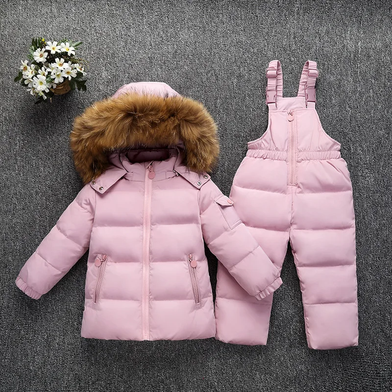 Теплая зимняя куртка на утином пуху для детей-25 градусов штаны для маленьких мальчиков, пуховые куртки с большим мехом и капюшоном штаны на лямках для маленьких девочек