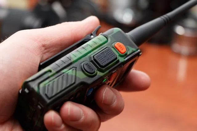 Baofeng-UV-5RE-cc-5-of-13-640x426