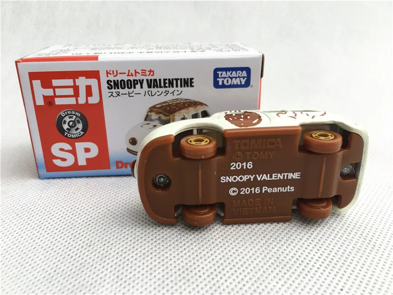Takara Tomy Dream Tomica SP Snoopy Валентина металлическая литая игрушка автомобиль