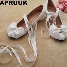 Модная обувь с декоративной атласной лентой Белые свадебные туфли для невесты ручной работы бабочка-узел, галстук-бабочка; Свадебная обувь; женские вечерние туфли для подружки невесты