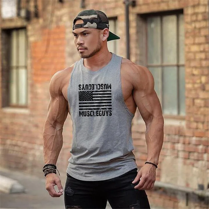 Muscleguys бренд с принтов в виде флажков тренажерные залы Костюмы для бодибилдинга майка Для мужчин Фитнес Для мужчин s мужская майка Топ без рукавов