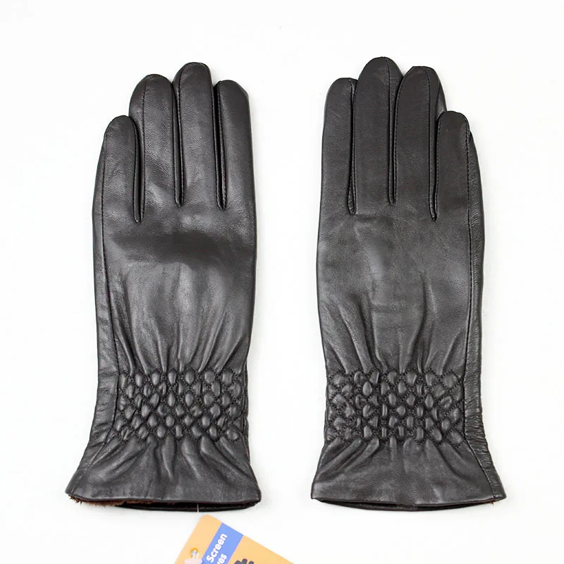 Sheepskin Gloves Women's Touch Screen Gloves 2018 New Embroidery Elastic Style Velvet Lining Autumn Warm Lady Leather Gloves Sheepskin Gloves Women's Touch Screen Gloves 2018 New Embroidery Elastic Style Velvet Lining Autumn Warm Lady Leather Gloves