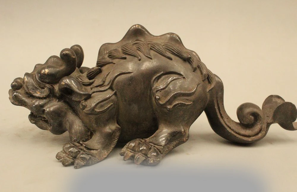 

Chinese Folk Fengshui Bronze Lion Pi Xiu Beast Bi Xie mouse Statue Sculpture