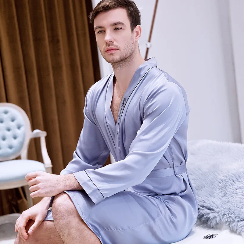 Frühling Neue Männer Dressing Kleid Langarm Nachtwäsche Brief Casual Kimono Bademantel Sexy Bräutigam Trauzeuge Hochzeit Roben Nachtwäsche