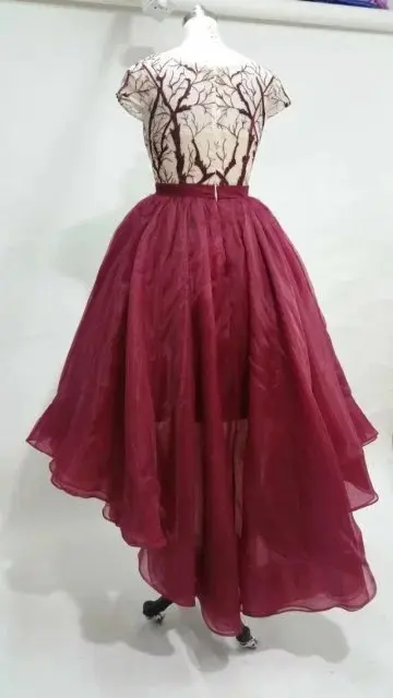 burgundy red celebrity dress blake lively