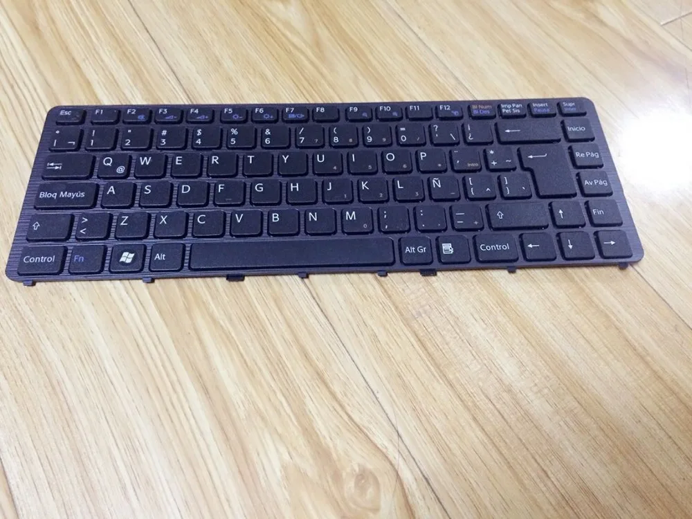 

News notebook Laptop keyboard for Sony Vaio VGN-NW130J VGN-NW120J VGN-NW135J LA/SP layout