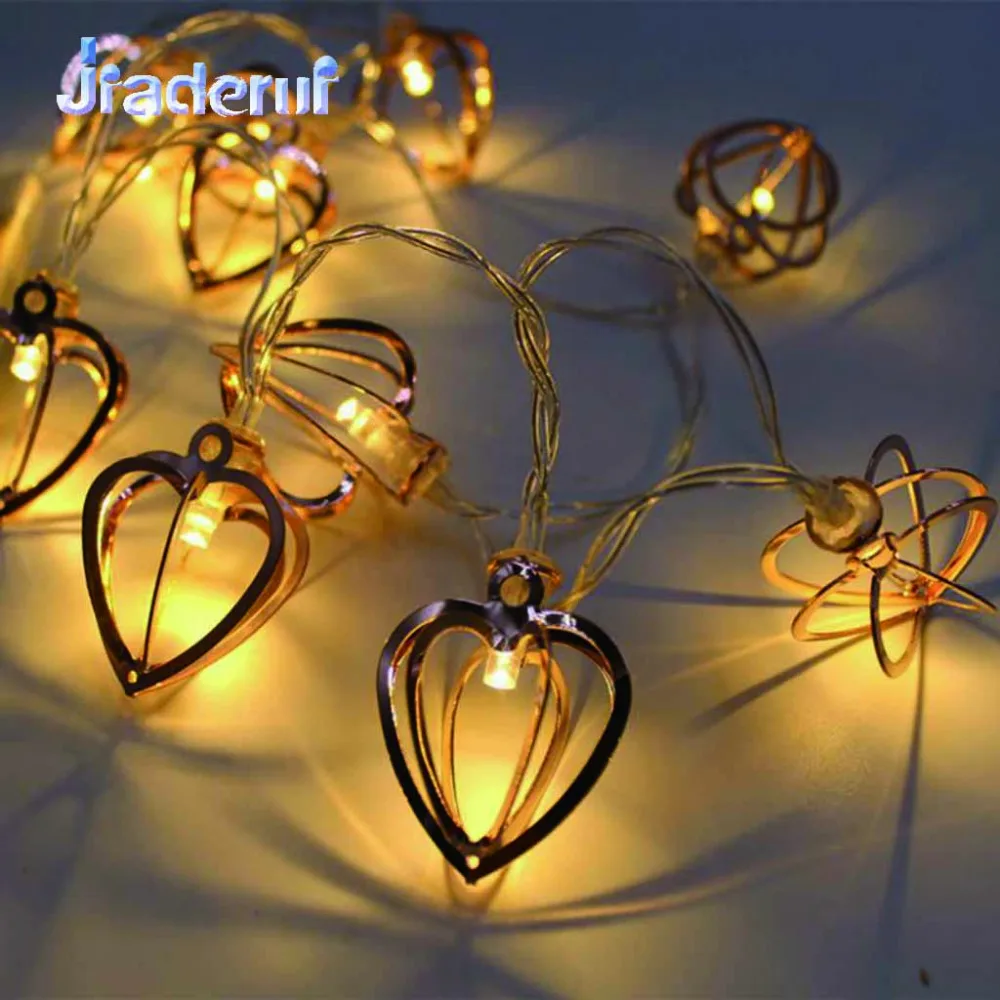 декор с гирляндой. форма гирлянды. гирлянды в интерьере. гирлянда бахрома со снежинками 3м. форма гирлянды.