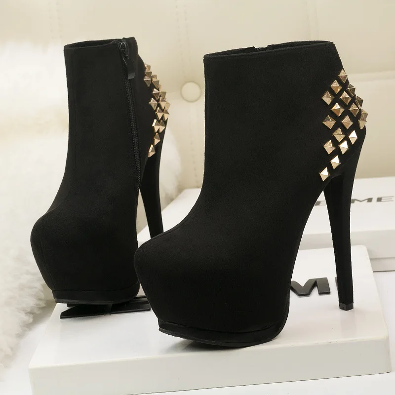 

Sexy Pointed Toe Women Winter Shoes With Platform Boots Autumn Ankle Boots Women High Heels Boots Fashion Rivet Party Shoes New