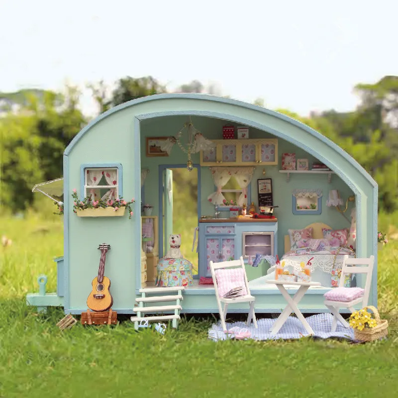 Cuteroom DIY деревянный кукольный домик Миниатюрный комплект для кукольного дома светодиодный+ музыка+ Голосовое управление комплекты ручной работы туристический фургон для девочек
