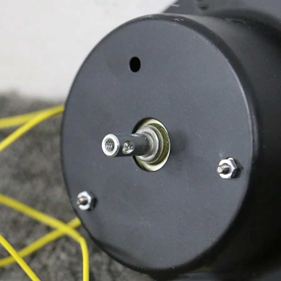 2723563175_637585672