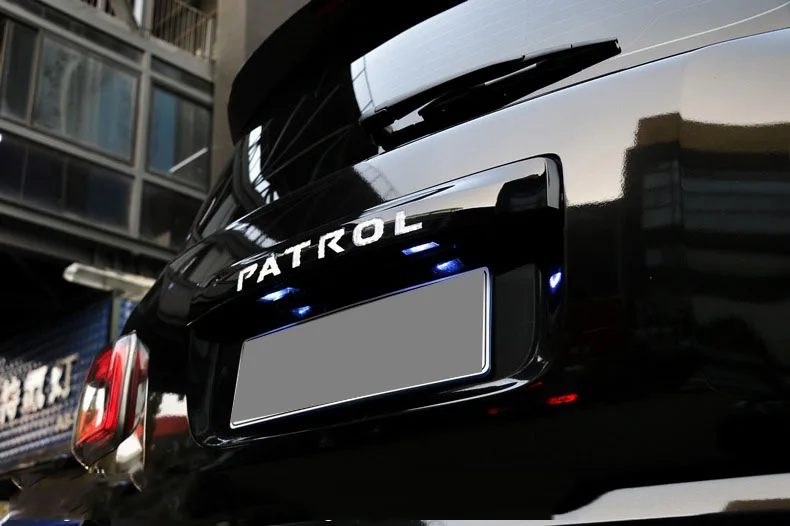 Светодиодный токарный светильник для задней крышки багажника Nissan Patrol Y62 2013