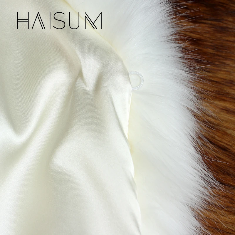 Women's Faux Fur Jacket Winter Warm Black / White Imitation Fox Fur Short Temperament Young Lady 2018 New Comfort Brand Nv020