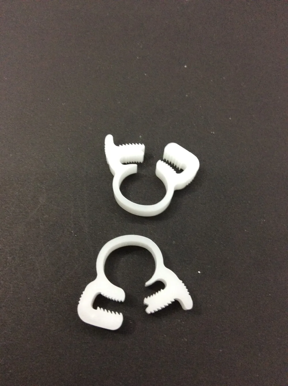 Manufacture Custom pvc plastic tube clip for 27.6 29.6mm outer diameter