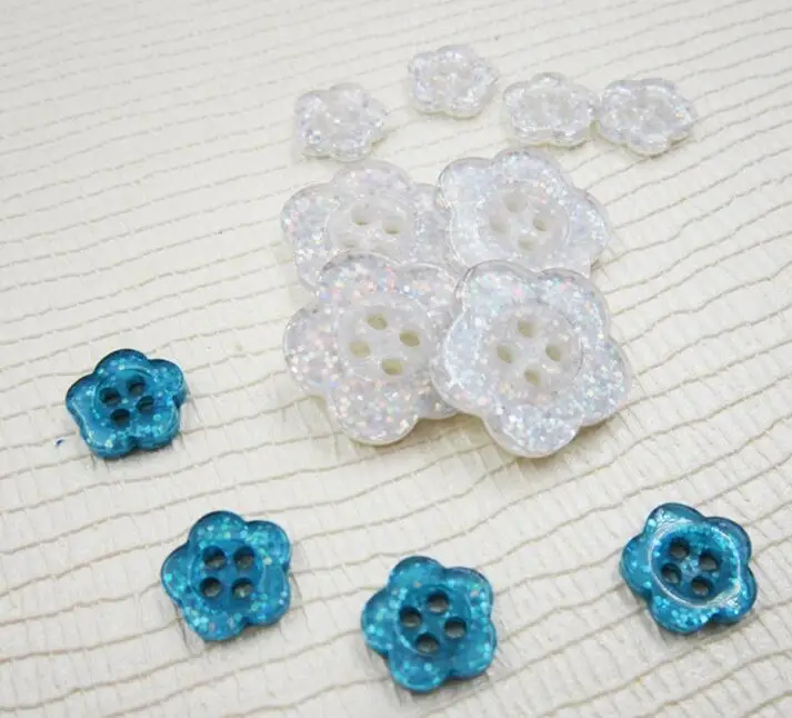 

Decorative Buttons Wholesale 50pcs 19mm Silver Glitter Sparkly Flower Resin Buttons 2 Holes Sewing For Scrapbooking Cardmaking