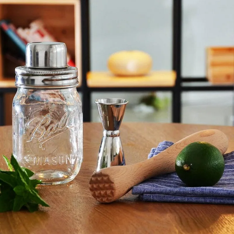 Bartender martini cocktail shaker bottle three-piece glass cocktail set shaker Bartender martini cocktail shaker bottle three-piece glass cocktail set shaker