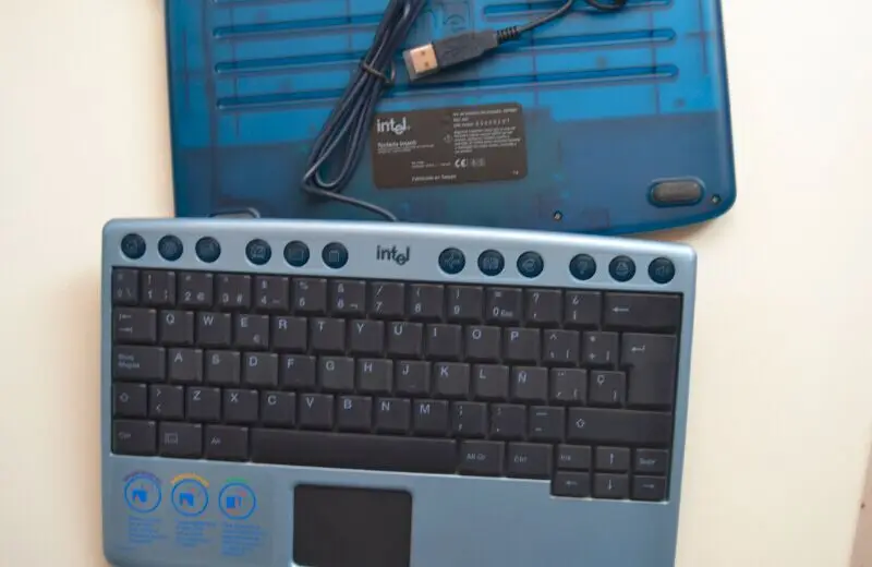 Fashion Brand for Intel Wired USB Touchpad Spanish keyboard for Laptop