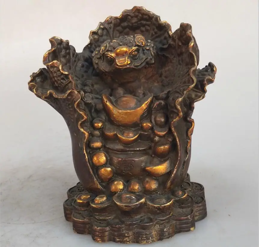 

Fine hand carved Toad cabbage Purple copper gilt statue metal crafts Feng Shui Bronze sculpture Collection Home Decoration