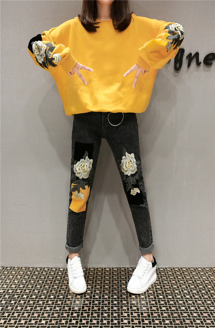 Fashion Spring Fall 2 Piece Sets Women Jeans Suit Casual Loose Embroidery Flowers Tops And jeans Plus Size Female Pants Suit