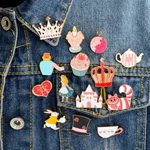 Ensemble de broches en émail, 14 pièces, ensemble de tasses à thé, Alice au pays des merveilles, couronne, théière, palais, Alice au pays des merveilles, bijoux