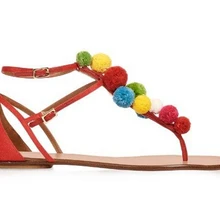 Дизайнерская обувь из новой коллекции милые женские летние туфли на плоской подошве сандалии с пряжками и ремешками украшенные помпонами удобные модельные туфли