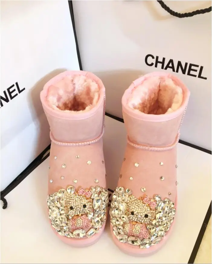 

2019 anti-season handmade snow boots female rhinestones cute hello kitty boots with diamond leather short tube