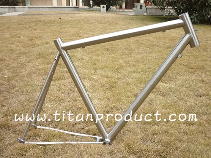 Титановая дорожная рама (с креплением на заднюю стойку и брызговика)|titanium road