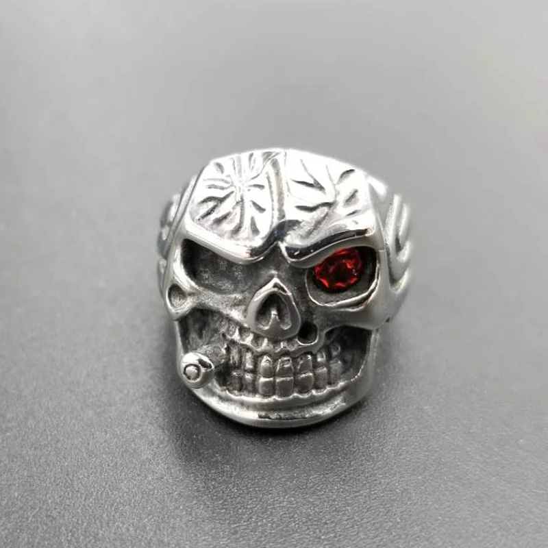  Personality Men's Retro Skull Ring Biker Jewelry Titanium Steel Rings With Red Zircon Eye Bijoux European Style  (1)